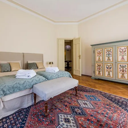 Bed And Bike - Dream House Bed & Breakfast 3*