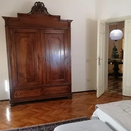 Bed&bike - Centro Storico Bed & Breakfast Bergamo