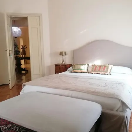 Bed&bike - Centro Storico Bed & Breakfast 3*
