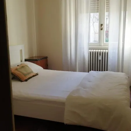 לינה וארוחת בוקר Bed And Bike - Dream House 3*